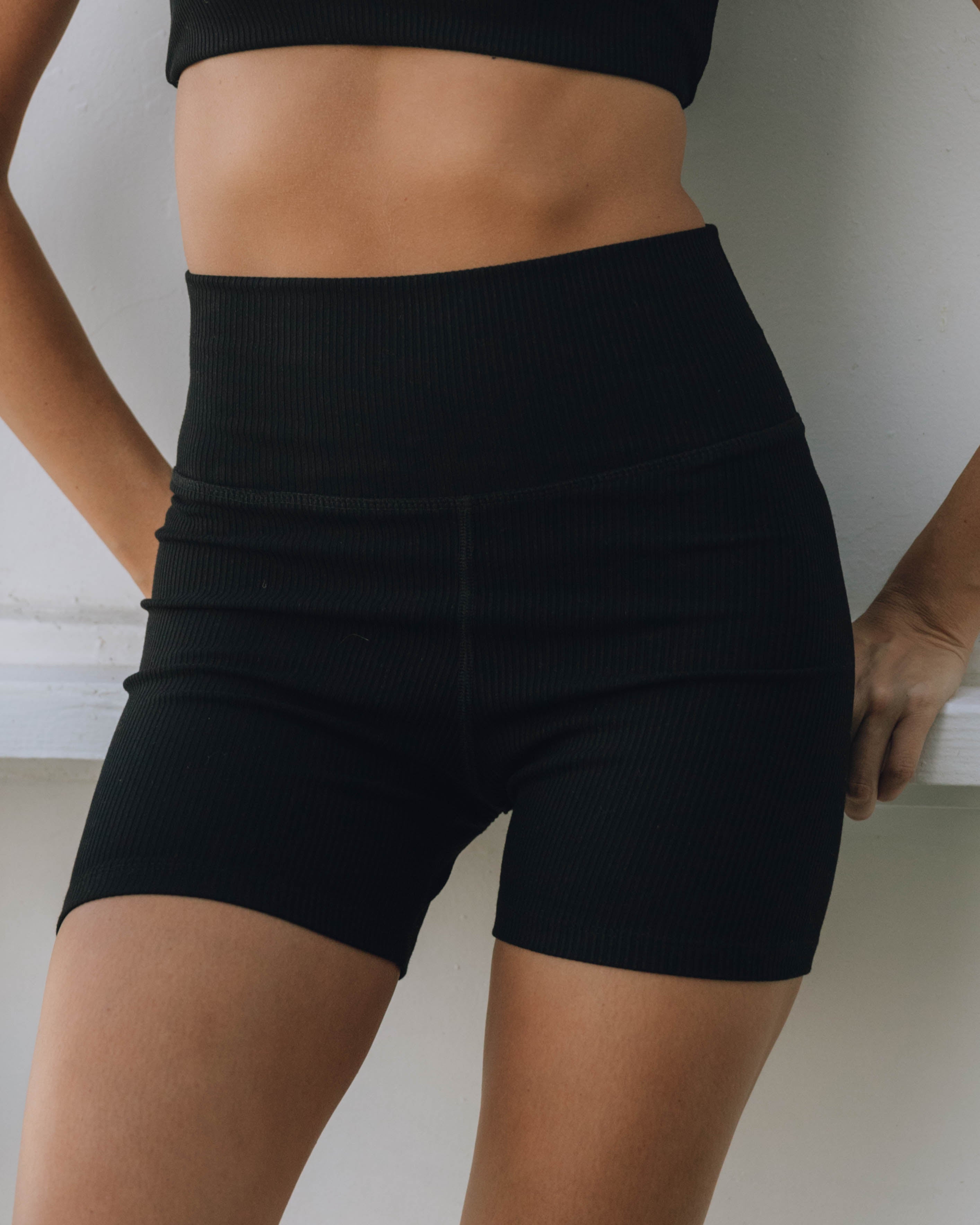 Ribbed Shortie Short - Black