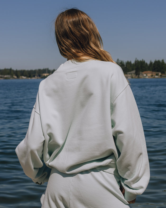 Vintage Crew - Distressed Lake Day