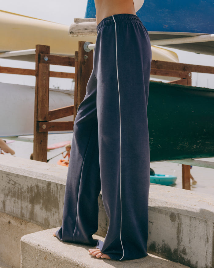 Off Duty Pants - Navy with Lélu Patch