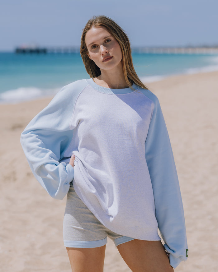 Fleece Raglan Crew - Powder + Heather Grey