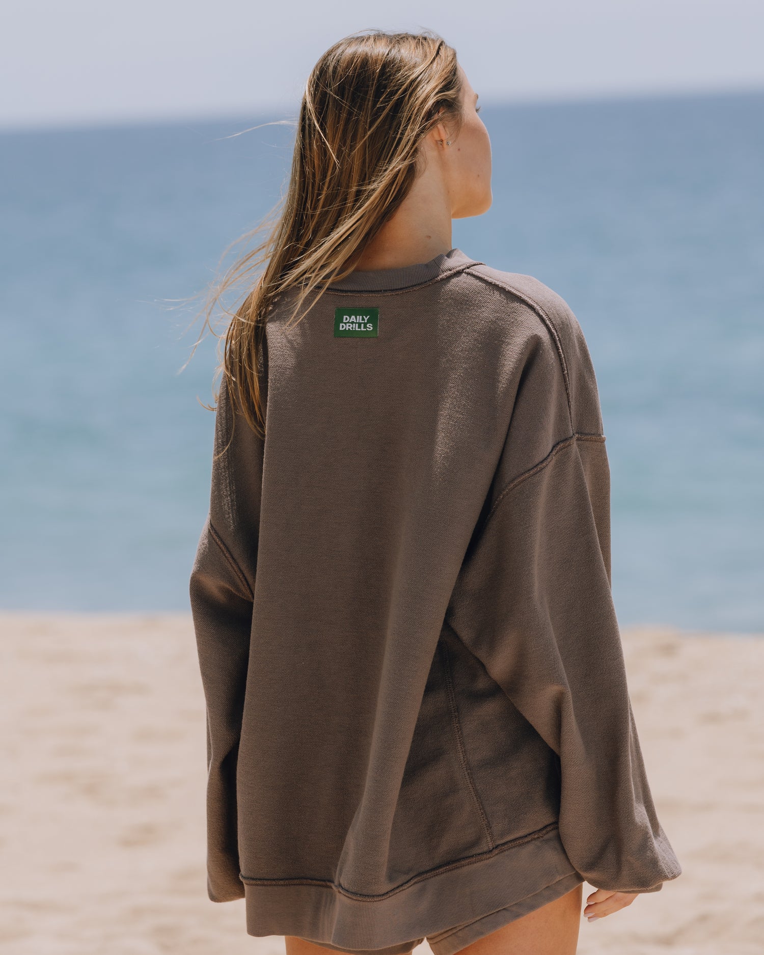 Oversized Vacation Crew - Mocha – shopdailydrills